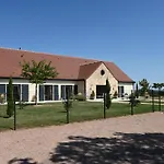 Aux 3 Forets Bed & Breakfast 3*