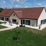 Aux 3 Forets Bed & Breakfast Bizeneuille