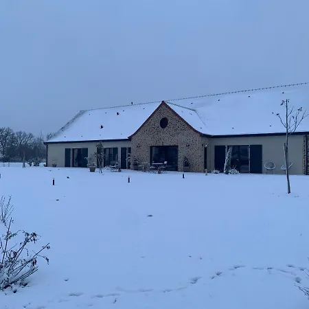 Aux 3 Forets 住宿加早餐酒店 Bizeneuille