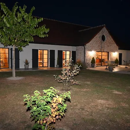 Aux 3 Forets 住宿加早餐酒店