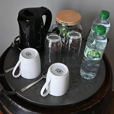 Aux 3 Forets Bed & Breakfast Bizeneuille