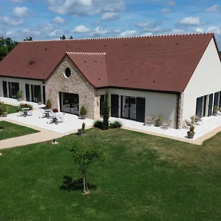 Aux 3 Forets 住宿加早餐酒店 Bizeneuille