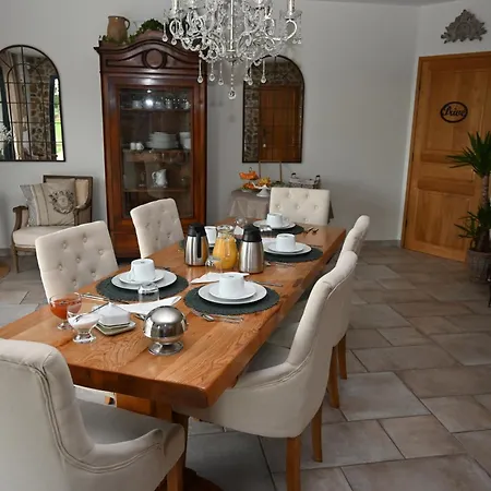 Aux 3 Forets 住宿加早餐酒店 3*