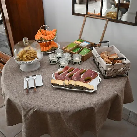 Aux 3 Forets 3* Bizeneuille