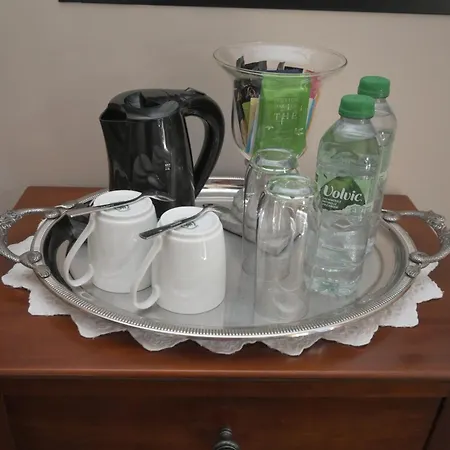 住宿加早餐酒店 Aux 3 Forets Bizeneuille