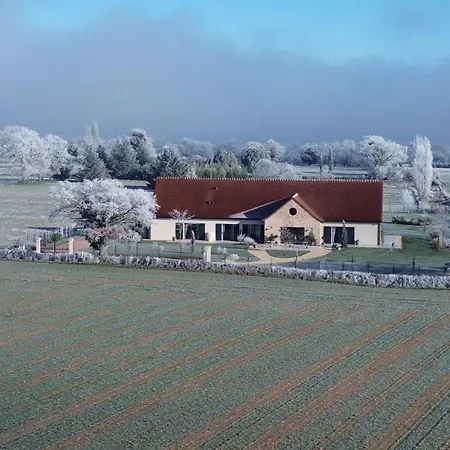 住宿加早餐酒店 Aux 3 Forets Bizeneuille