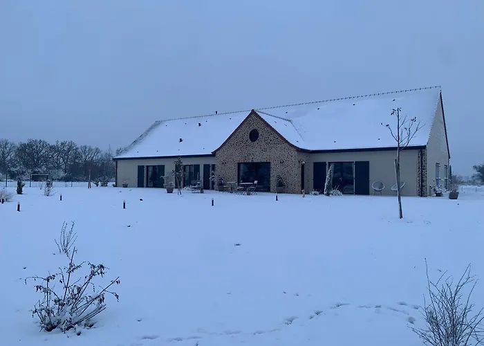 Aux 3 Forets Bed & Breakfast Bizeneuille