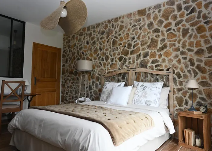 Aux 3 Forets Bizeneuille