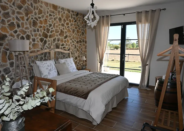 Aux 3 Forets Bed & Breakfast 3*