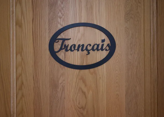 Aux 3 Forets Bed & Breakfast 3*