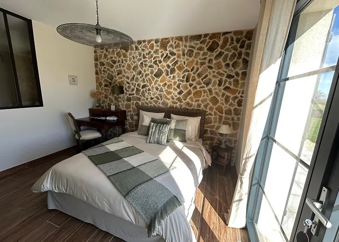 Bed & Breakfast Aux 3 Forets Bizeneuille