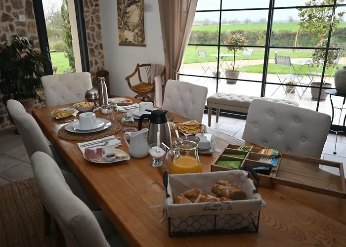 Aux 3 Forets 3* Bizeneuille